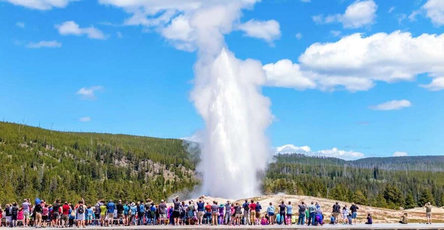 From Jackson: Yellowstone Day Tour Including Entrance Fee - Grand Teton views on the way north