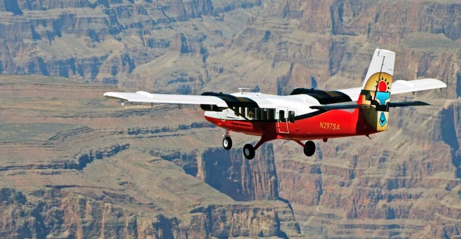 From Las Vegas: Grand Canyon West Rim Airplane Tour - The flight over Lake Mead and Hoover Dam
