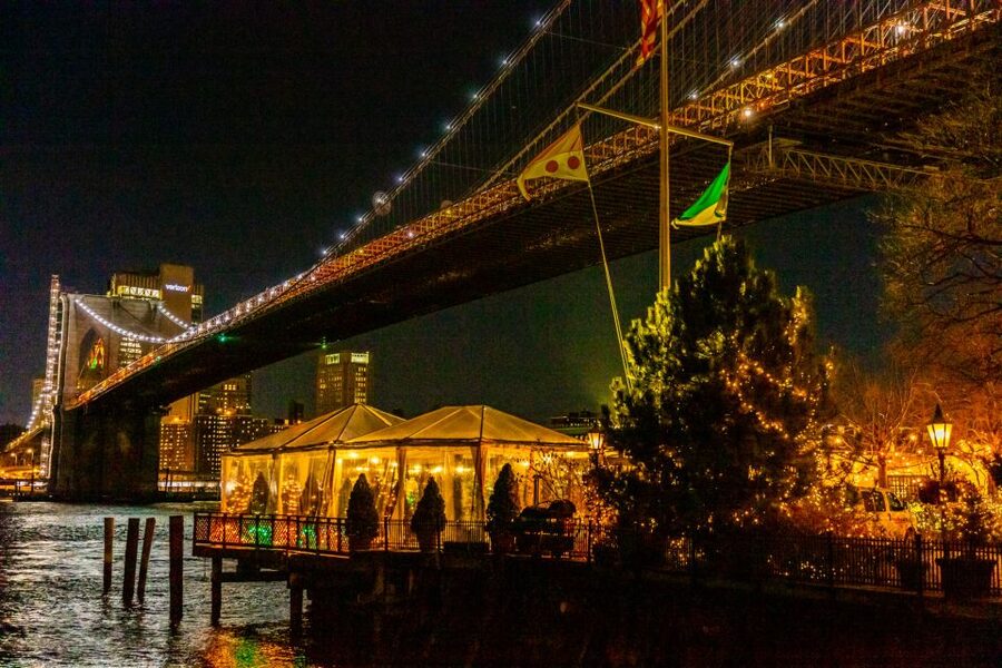 From Manhattan: 4-Hour Dyker Heights Holiday Lights Bus Tour - The ride from Manhattan to Brooklyn