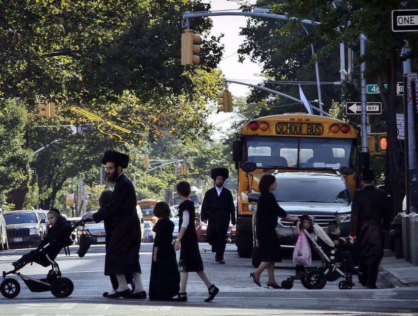 From Manhattan: 5-Hour Bronx, Queens, and Brooklyn Bus Tour - A quick ride from Midtown into the real New York