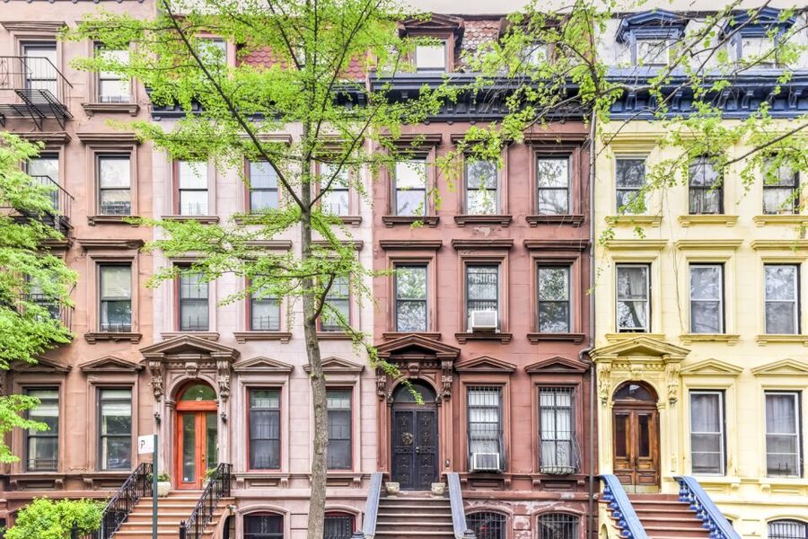 From Manhattan: Bronx, Queens and Brooklyn Half-Day Tour - What the vehicle and guide change