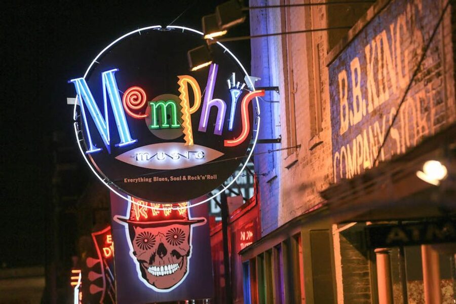 From Nashville: Memphis Tour with Graceland VIP Access - Leaving Nashville before breakfast