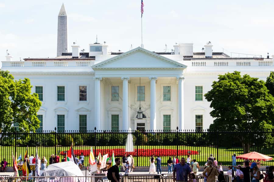 From New York City: Washington and Philadelphia 1-Day Tour - The Lincoln Memorial and the National Mall