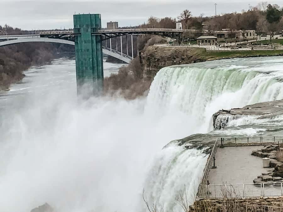 From NYC: 1-Day Niagara Falls Tour - Cave of the Winds and free time