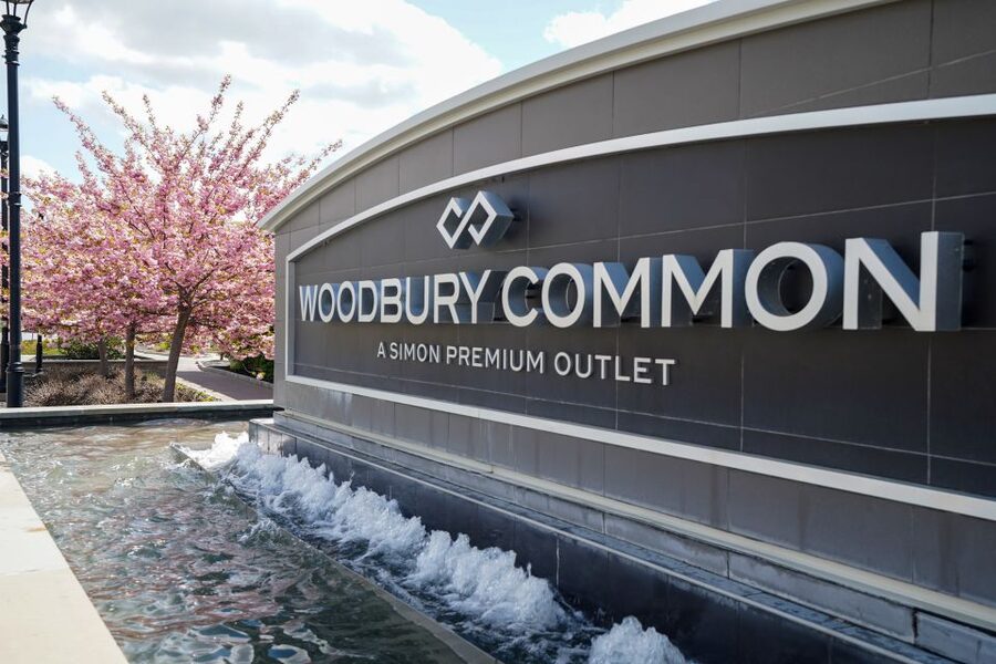 From NYC: Woodbury Common Premium Outlets Shopping Tour - Who should book this shopping day?