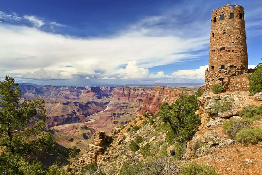 From Phoenix: Grand Canyon, Sedona, and Oak Creek Day Trip - Sedona’s red rocks give the day an early lift