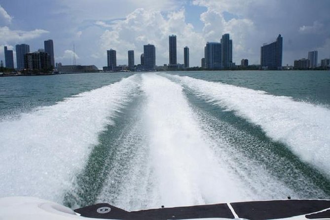 Fully Private Speed Boat Tours, VIP-style Miami Speedboat Tour of Star Island! - Why this speedboat tour feels different from a regular Miami cruise
