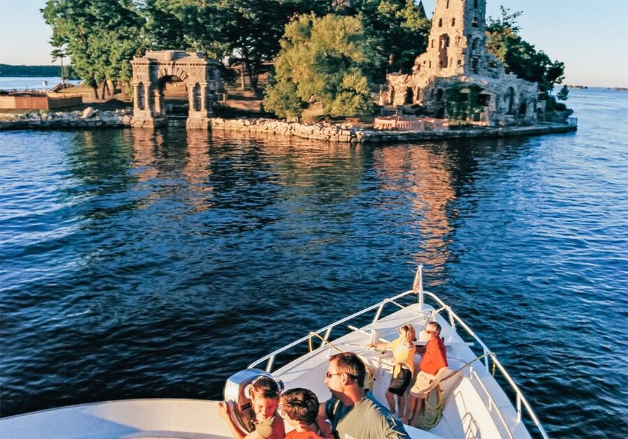 Gananoque: 1000 Islands Cruise & Optional Boldt Castle Entry - Food, drinks, and practical comfort