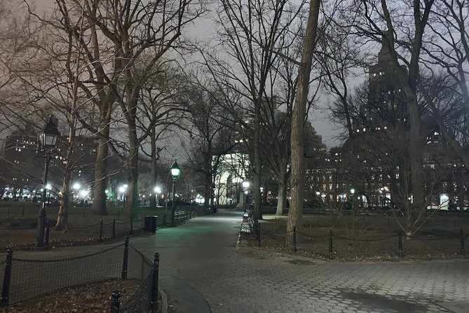 Gangsters and Ghosts Tour New York City - How the guides affect the experience