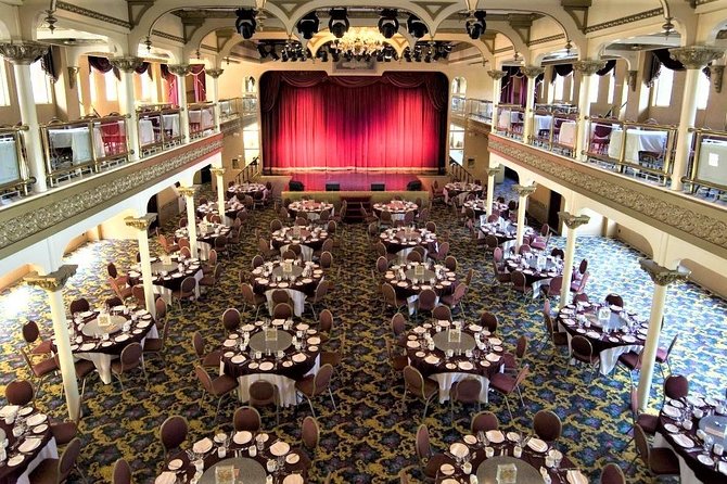 General Jackson Showboat Lunch or Dinner Cruise in Nashville - A paddle-wheel view of Nashville
