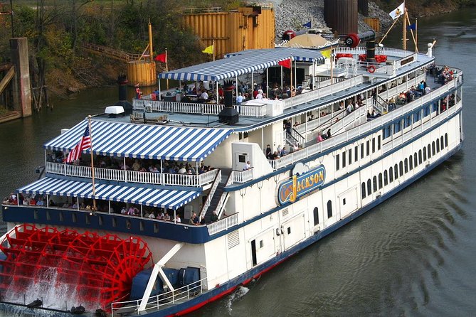 General Jackson Showboat Lunch or Dinner Cruise in Nashville - The timing: lunch in daylight or dinner after dark