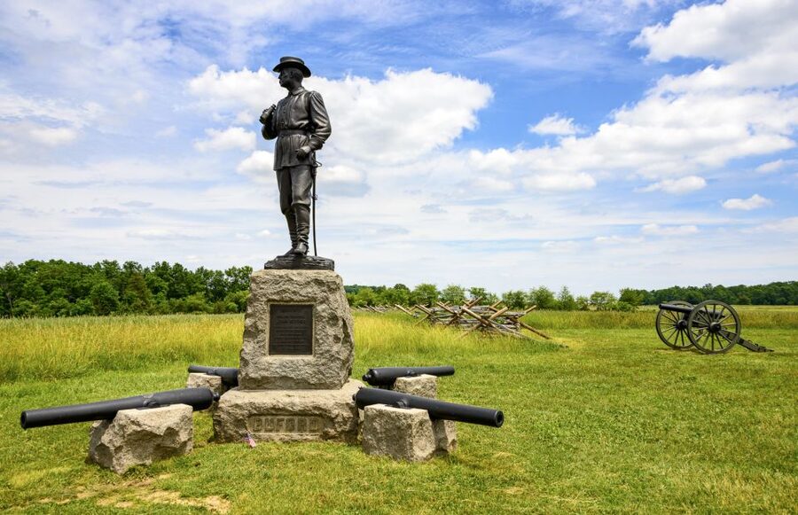 Gettysburg: Horse-Drawn Carriage Battlefield Tour - Setting out with the horses