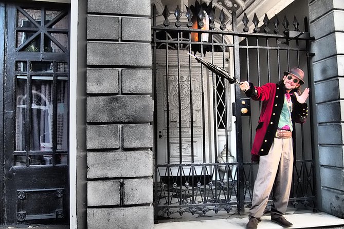 Ghost and Vampire Walking Tour Of The French Quarter - What happens at the French Quarter Phantoms meeting point