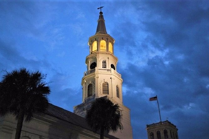 Ghosts of Charleston Night-Time Walking Tour with Unitarian Church Graveyard - Practical tips for a better evening