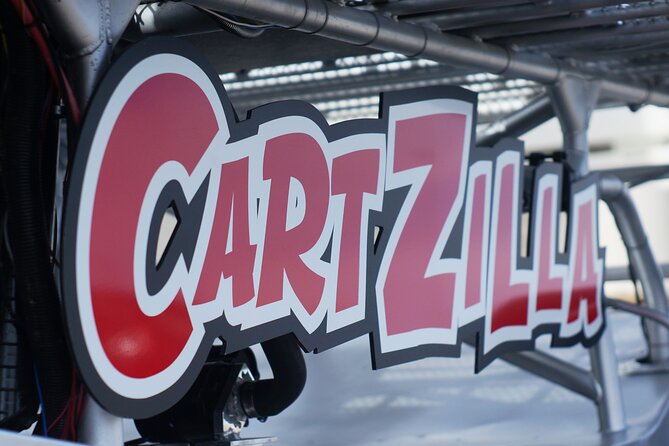 Giant Shopping Cart Limo Ride in Las Vegas - The Welcome sign is the key photo target