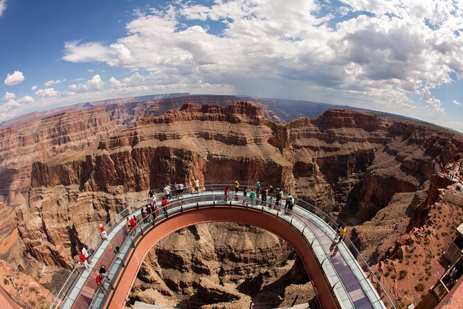 Grand Canyon West, Hoover Dam Stop and Optional Lunch and Skywalk - The early Las Vegas pickup sets the pace