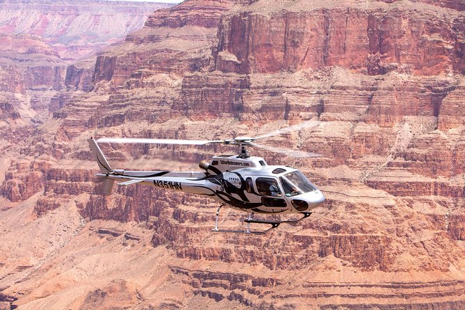 Grand Canyon West Rim Luxury Helicopter Tour from Las Vegas - Returning over the Las Vegas Strip