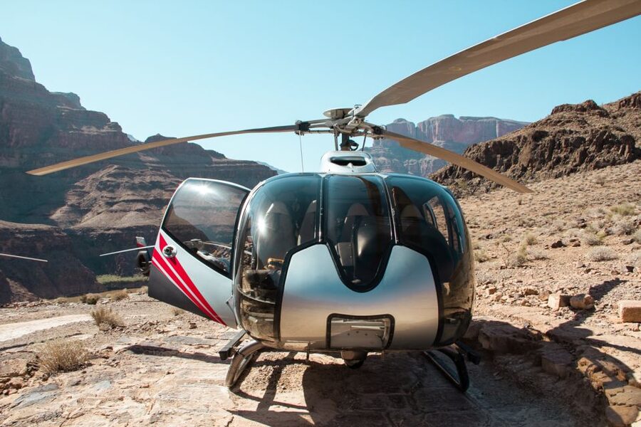 Grand Canyon West: West Rim Helicopter Tour with Landing - The short flight to the canyon floor