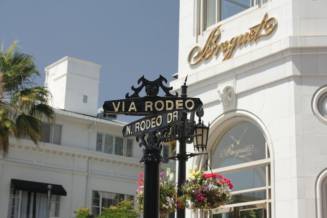 Grand City Tour of Los Angeles, Hollywood and Beverly Hills - Hollywood Boulevard packs several icons into one stop