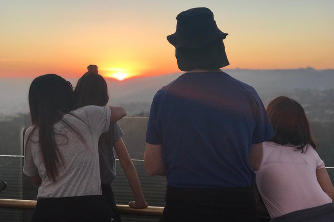 Griffith Observatory Hike: Guided Tour through Griffith Park - Arriving at Griffith Observatory
