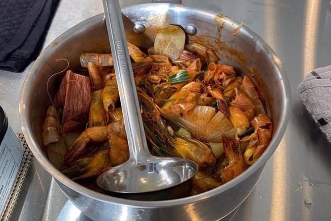 Hands-on Cajun Roux Cooking Class in New Orleans - Bananas Foster Finishes the Three-Hour Class