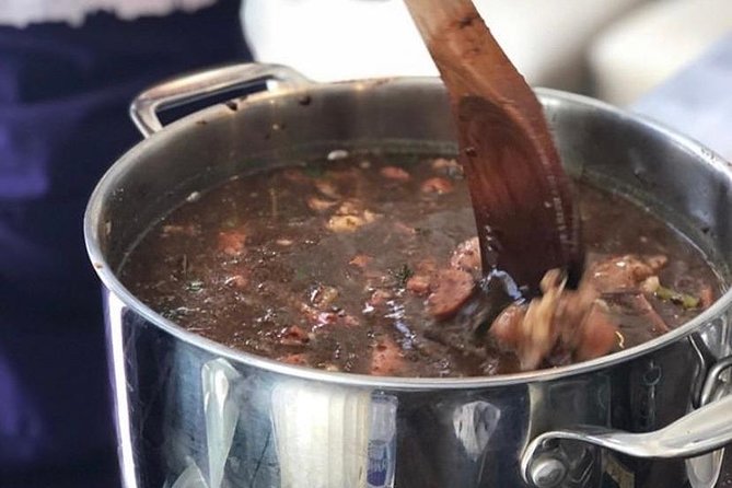 Hands-on Cajun Roux Cooking Class in New Orleans - A Small Kitchen With a Social Feel