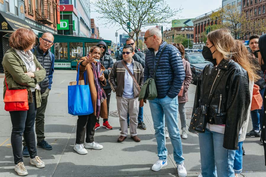 Harlem: Central Harlem Sunday Gospel with Locals - Key points at a glance