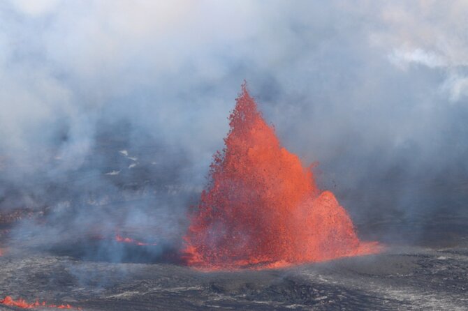 Hawaii Volcanoes, Waterfalls, Beaches & Hilo Highlights Day Tour - Richardson Ocean Park and the black-sand coast