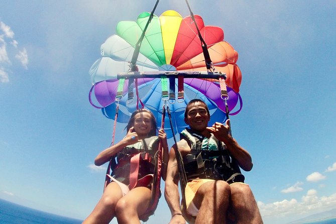 Hawaiian Parasail Since 1977 - Flying above Waikiki for the first time