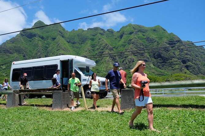 Hidden Gems of Oahu Circle Island Tour with Byodo In Temple - Sunset Beach, Pipeline, Sharks Cove, and turtle country