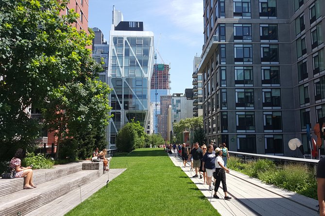 High Line Park and Greenwich Village Food Tour - The High Line: rails, gardens, and new Manhattan