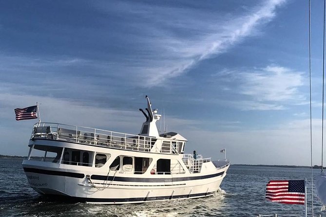 Hilton Head to Savannah Round-Trip Ferry Ticket - Arriving beside Savannah’s River Street
