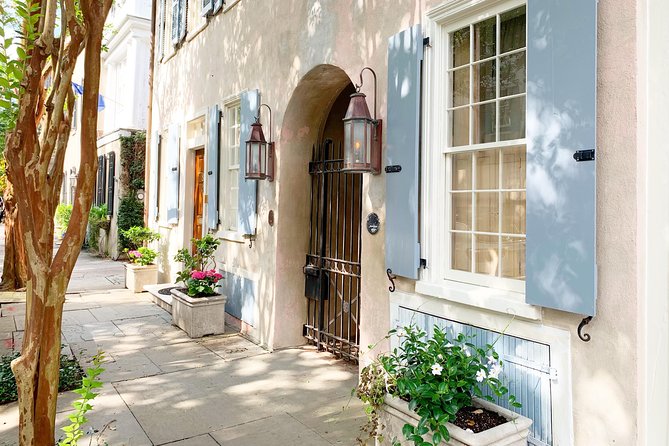 Historic Charleston Guided Sightseeing Walking Tour - What the $30 price buys you