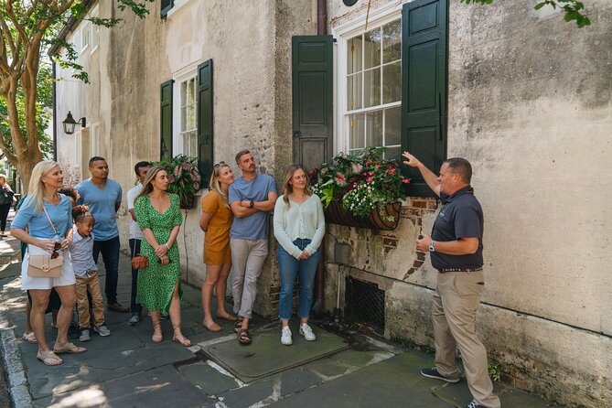 Historic Charleston Walking Tour: Rainbow Row, Churches, and More - What the guides do best