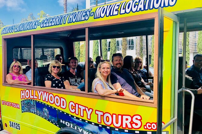 Hollywood and Celebrity Homes Bus Tour - Celebrity homes, gates, and the limits of the tour