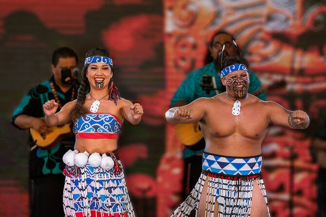 Honolulu: Ka Moana Lūʻau at Aloha Tower – Oceanfront Luau Show - Aloha Tower offers harbor views, not sand