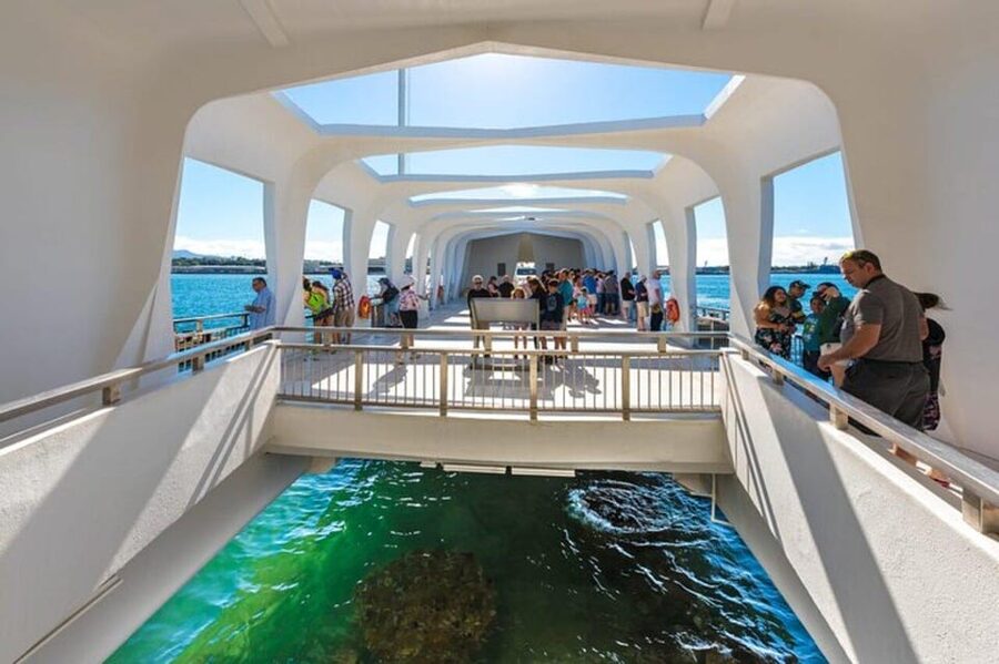Honolulu: Pearl Harbor USS Arizona Memorial Tour - Who should choose this Pearl Harbor tour?