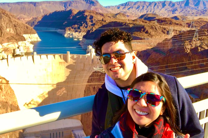 Hoover Dam Comedy Tour with Lunch and Comedy Club Tickets - The famous sign and the best Hoover Dam photo