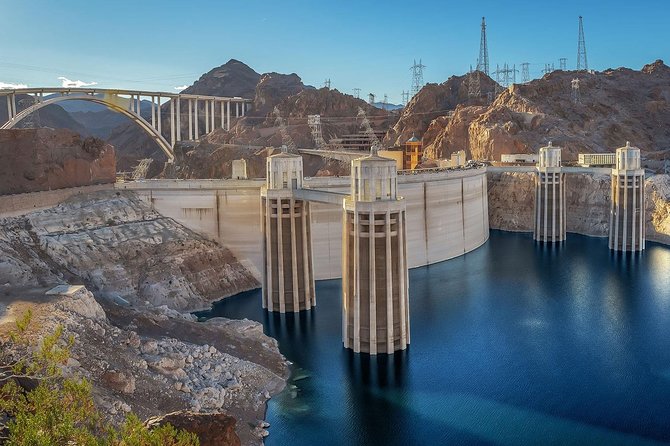 Hoover Dam Inside Tour from Las Vegas, WiFi - Entering the dam with a park ranger