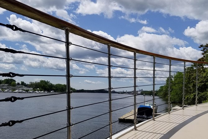 Hudson River Sightseeing Cruise from Albany - History, structures, and the river’s working life