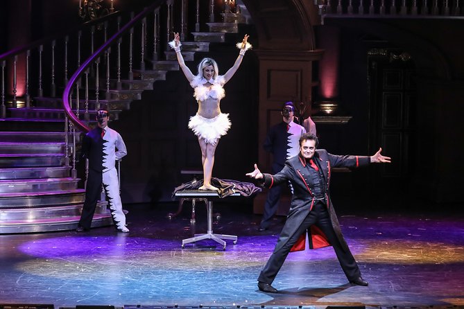 Illusionist Rick Thomas - Mansion of Dreams - Comedy and Audience Participation