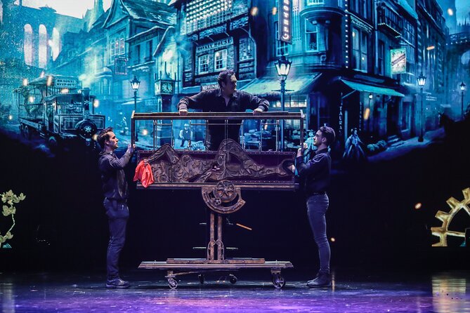 Illusionist Rick Thomas - Mansion of Dreams - Why Families Give It High Marks