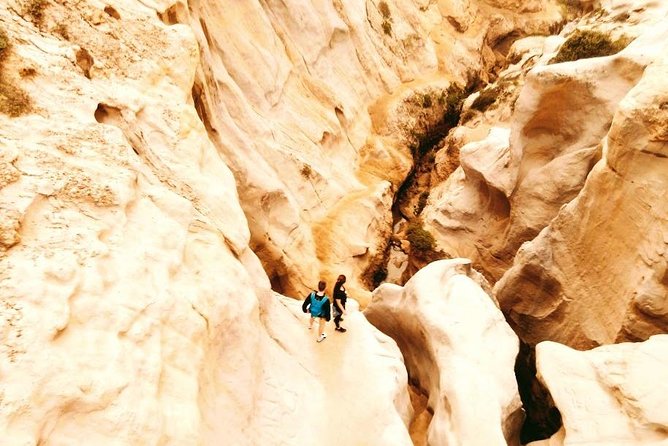 Incredible Slot Canyons to the Pacific - Key Points