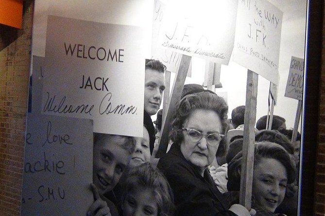 JFK Assassination and Museum Tour with Lee Harvey Oswald Rooming House - Following Oswald’s Dallas route by van