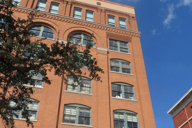JFK Assassination and Museum Tour with Lee Harvey Oswald Rooming House - Passing the Texas Theatre in Oak Cliff