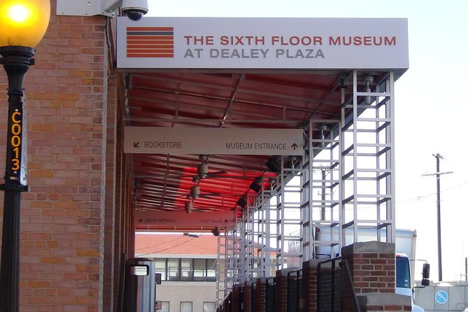 JFK Assassination and Museum Tour with Lee Harvey Oswald Rooming House - Returning to the Kennedy Memorial