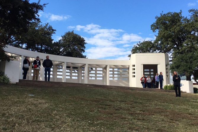JFK Assassination and Museum Tour with Lee Harvey Oswald Rooming House - Starting at John F. Kennedy Memorial Plaza