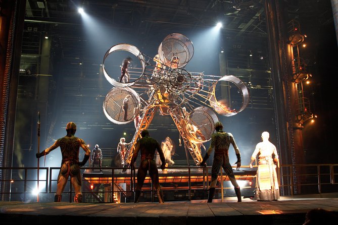 KÀ™ by Cirque du Soleil® at the MGM Grand Hotel and Casino - The Vertical Stage Is the Main Event