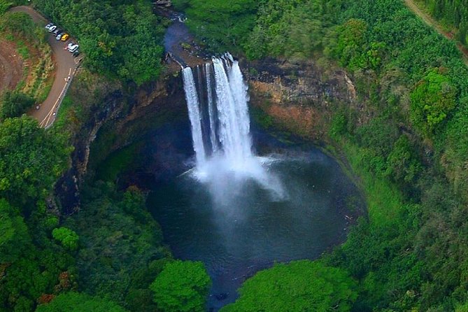 Kauai Deluxe Sightseeing Flight - Na Pali Coast: the flight’s signature stretch