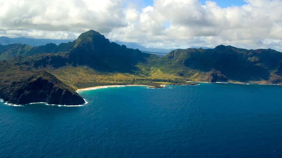 Kauai: Entire Kauai Air Tour with Window Seats - Comfort, sound, and the window-seat question